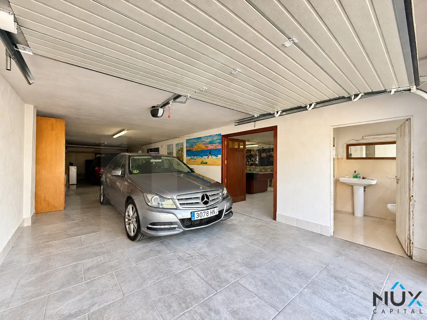 Aparcament de Casa o xalet en venda en Paterna amb Aire condicionat, Calefacció i Jardí privat