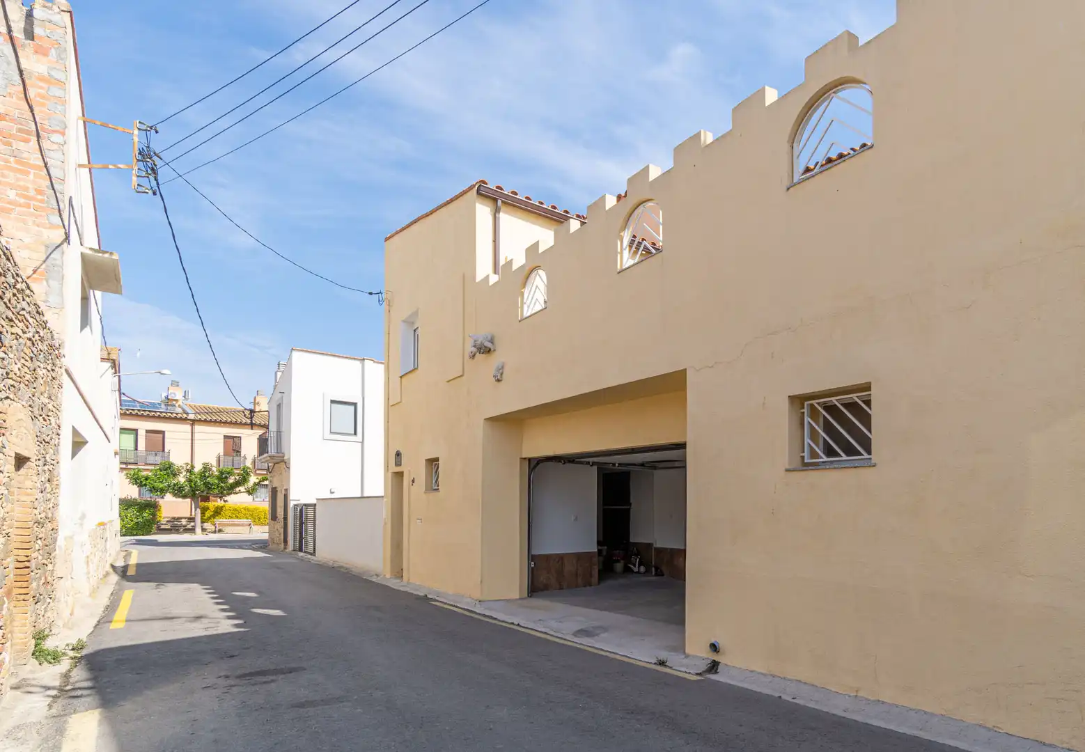 Vista exterior de Casa o chalet en venta en Castelló d'Empúries con Aire acondicionado y Terraza