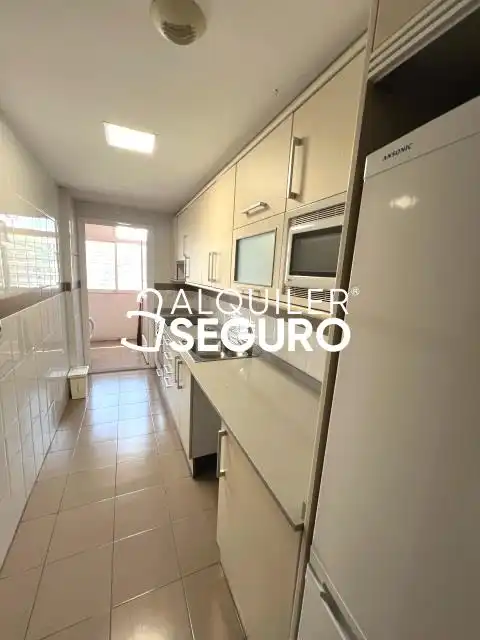 Piso de alquiler en Calcio, Butarque