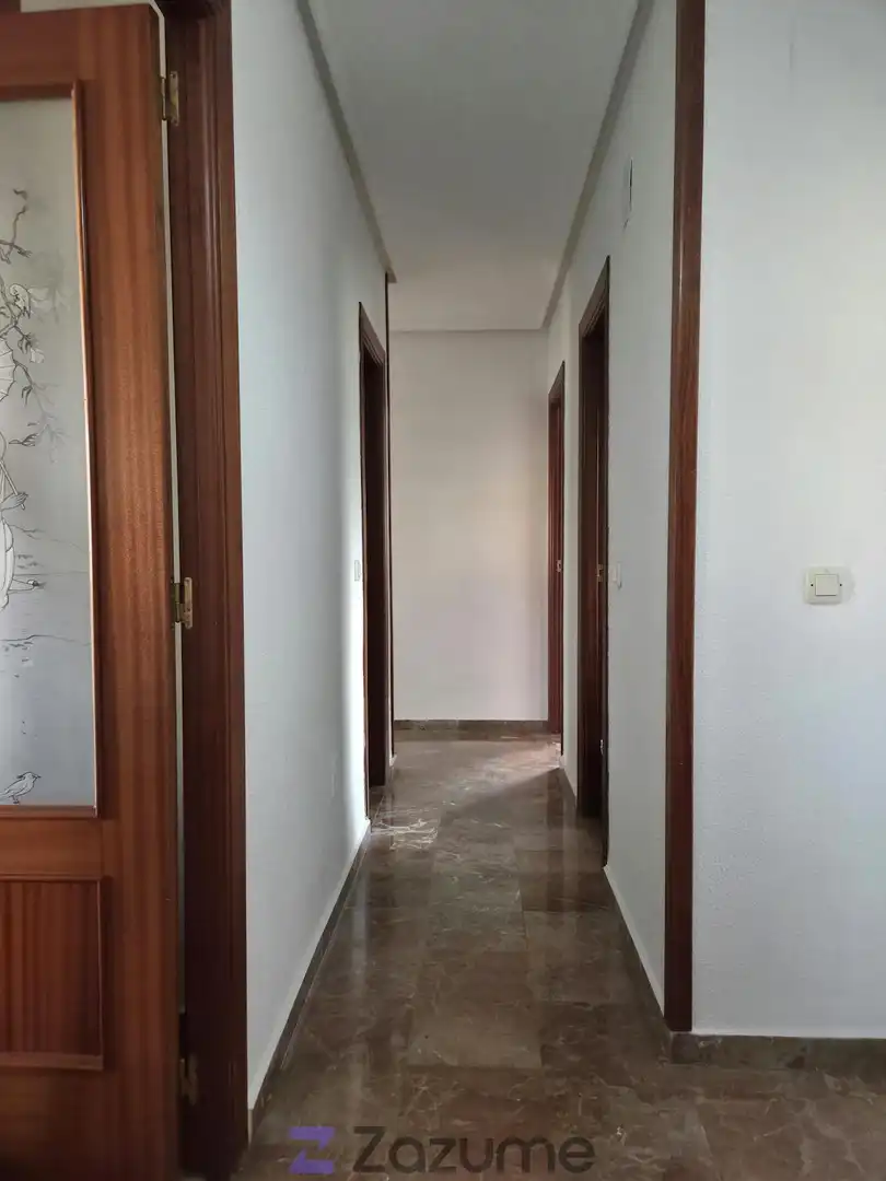 Piso de alquiler en Jaén con Jardín privado, Piscina y Amueblado