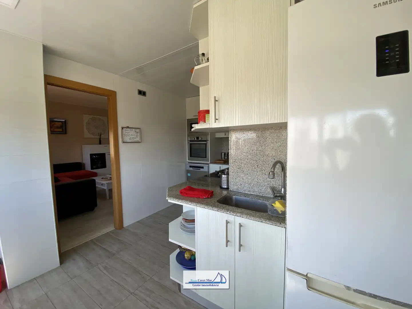 Cuina de Apartament en venda en Cambrils amb Parquet, Moblat i Piscina comunitària