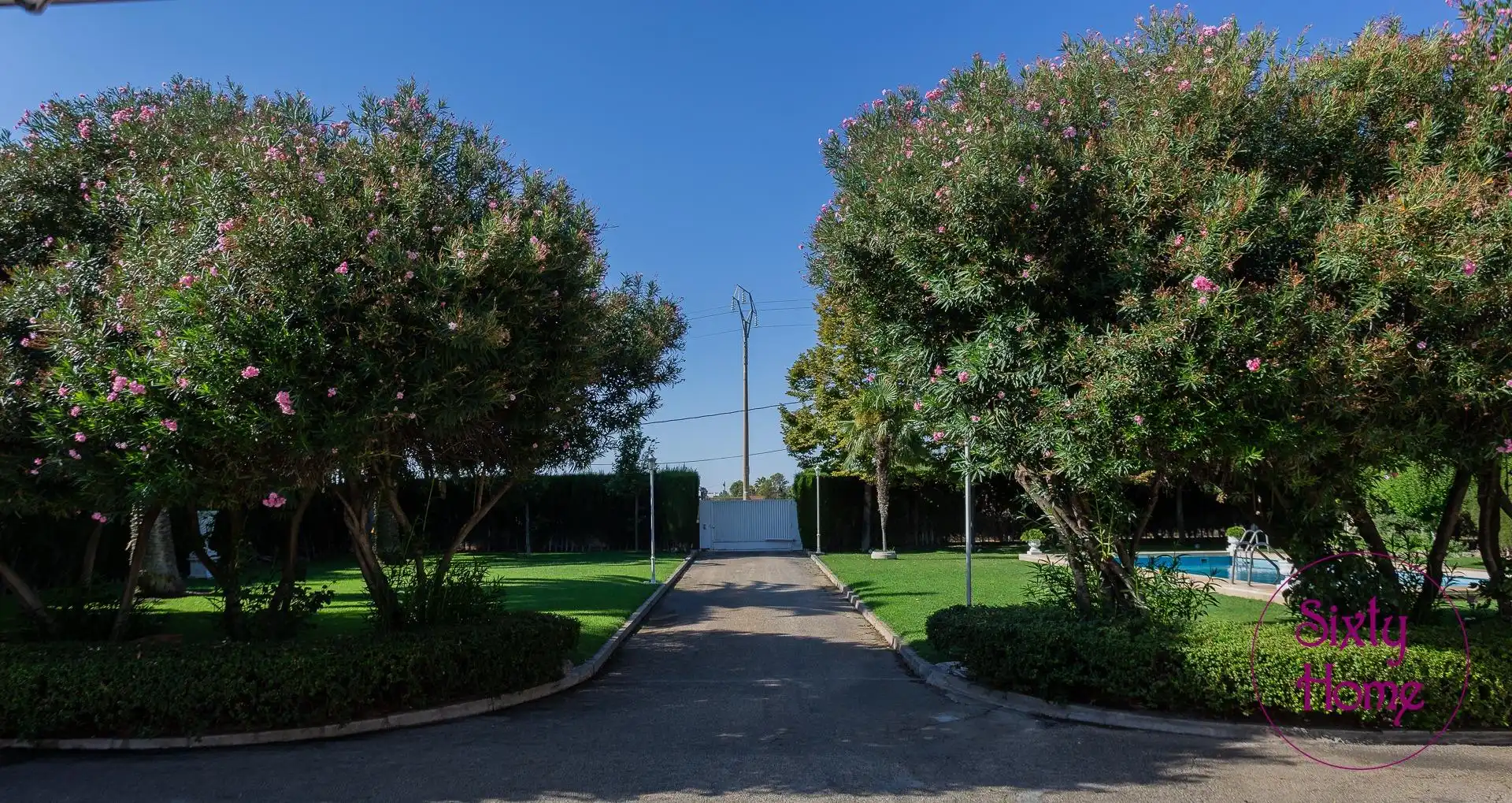 Vista exterior de Casa o xalet en venda en Zaragoza amb Aire condicionat, Calefacció i Jardí privat