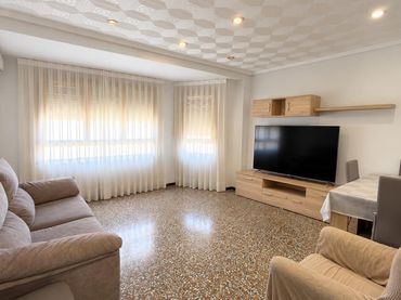 Piso con balcón en venta en Elche ciudad