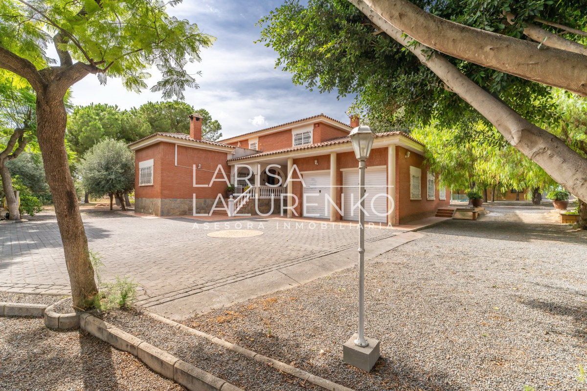Vista exterior de Casa o xalet en venda en Reus amb Aire condicionat, Calefacció i Terrassa