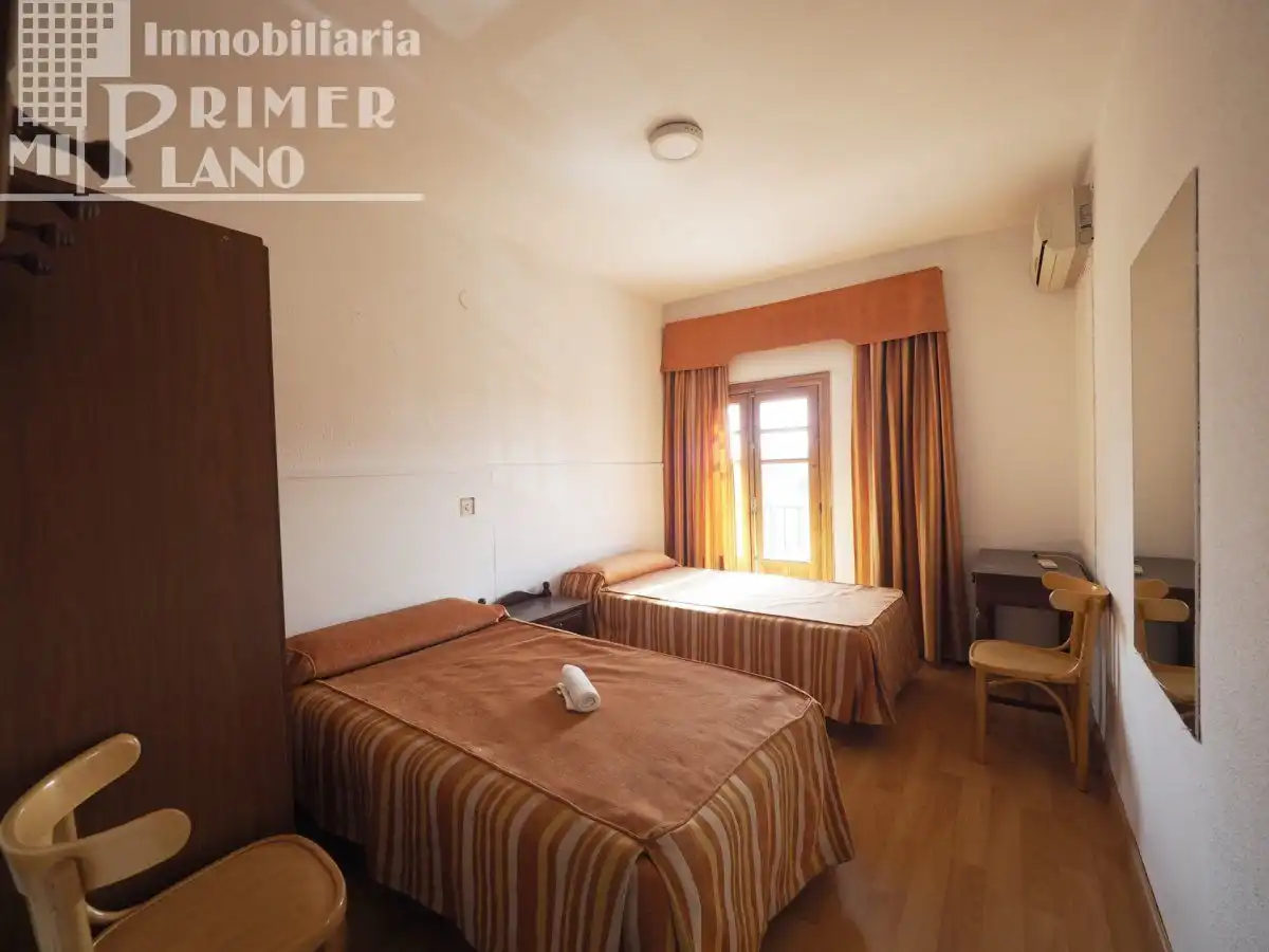 Habitación de Edificio en venta en La Solana  