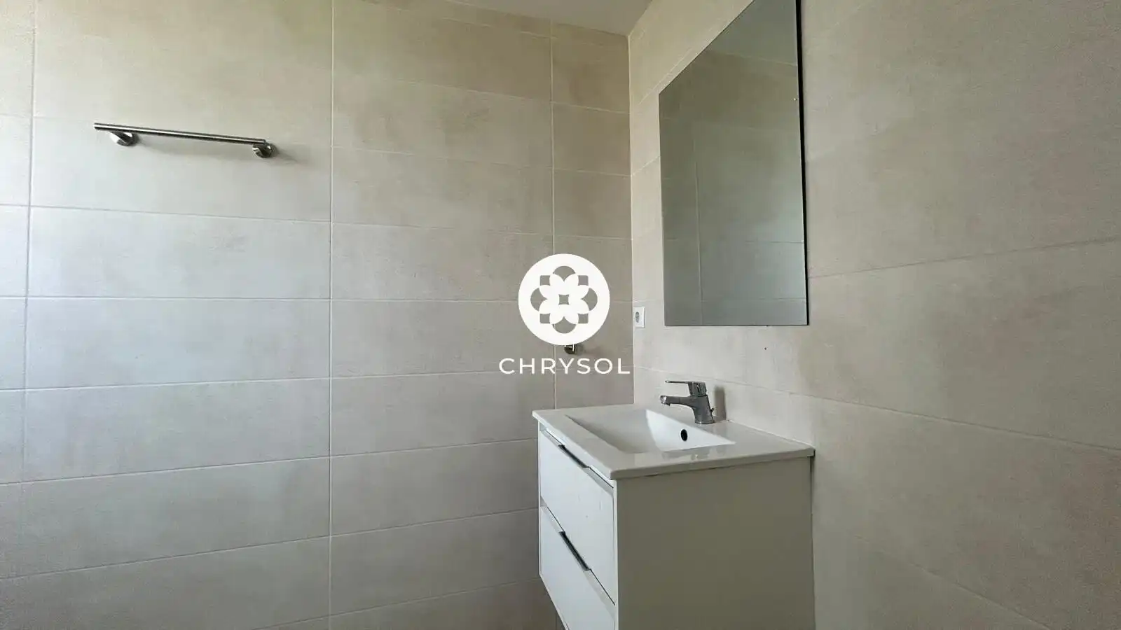 Baño de Piso en venta en L'Hospitalet de Llobregat con Calefacción, Jardín privado y Parquet
