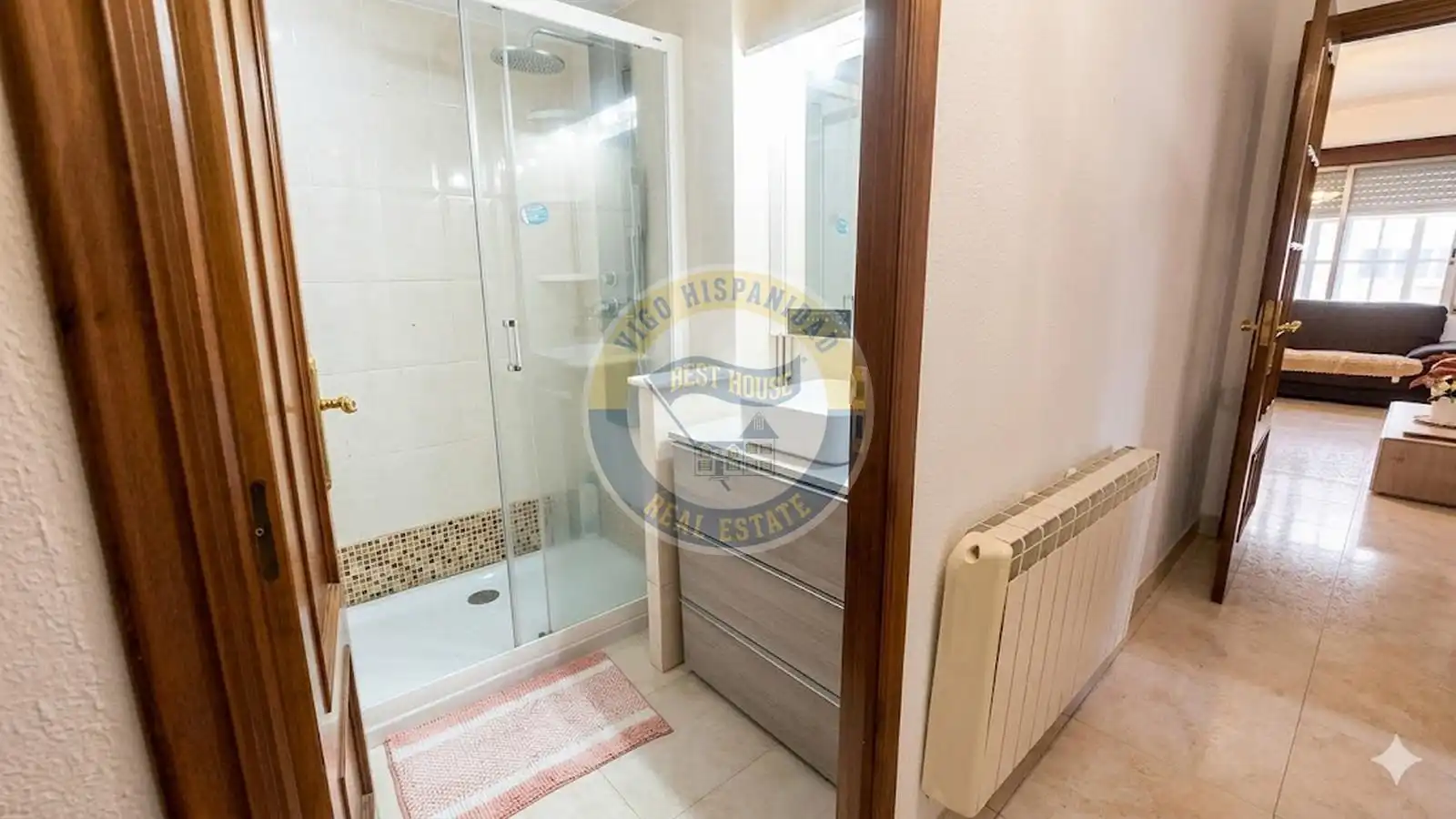 Bathroom of Flat for sale in Vigo   with Heating, Storage room and Furnished