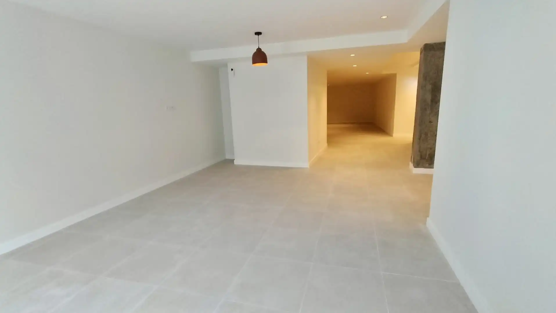 Maisonette zum Verkauf in Málaga mit Terrasse