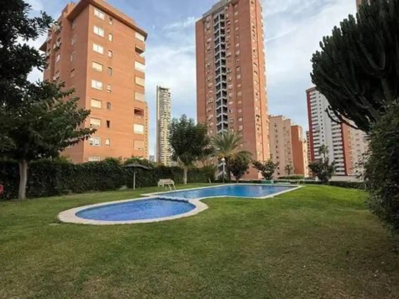 Piso con ascensor en venta en Calle Calle De Dinamarca, 32