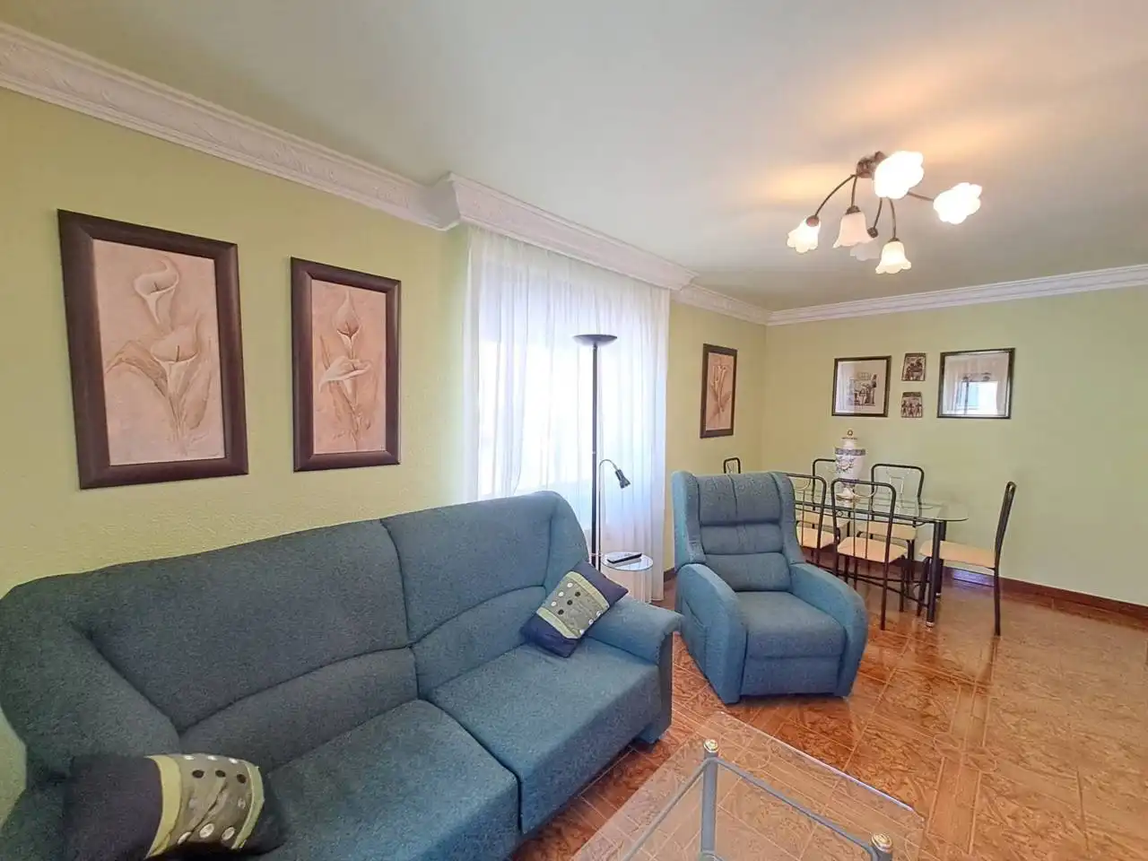 Sala de estar de Casa o chalet en venta en Las Quintanillas con Calefacción y Terraza