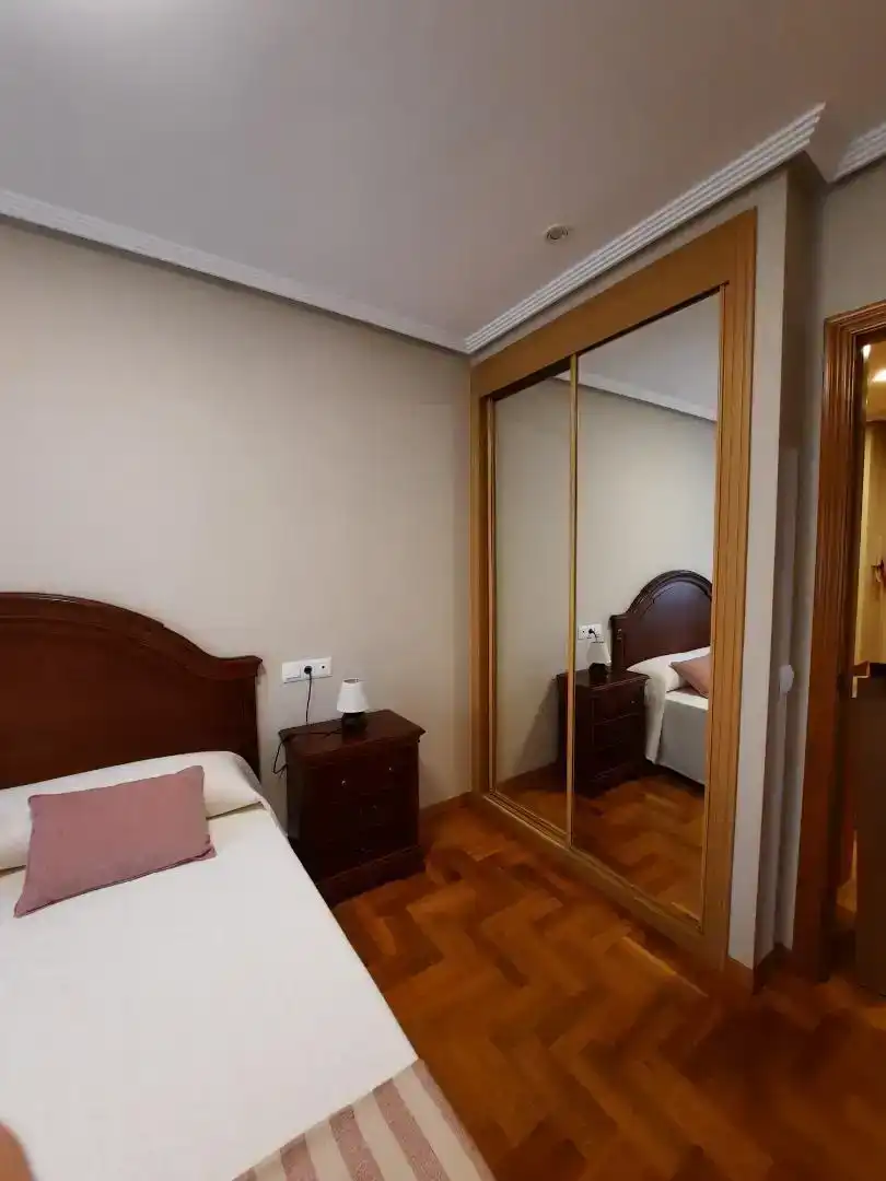 Schlafzimmer von Wohnung zur Miete in Gozón