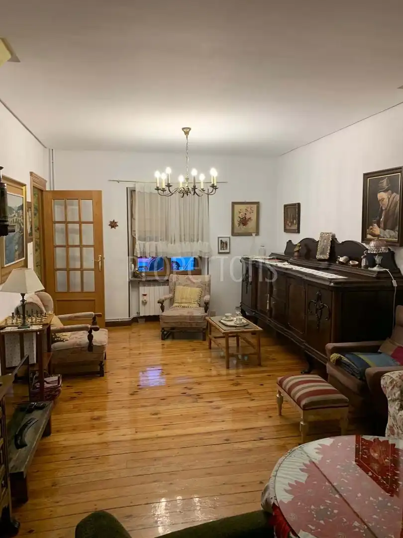 Sala d'estar de Casa o xalet en venda en Vitoria - Gasteiz