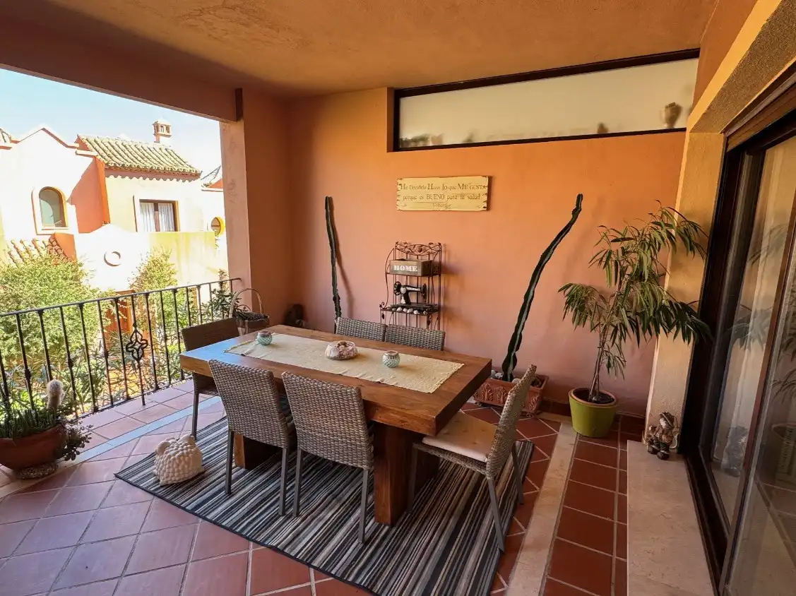 Terrassa de Casa adosada en venda en Estepona amb Aire condicionat, Calefacció i Jardí privat