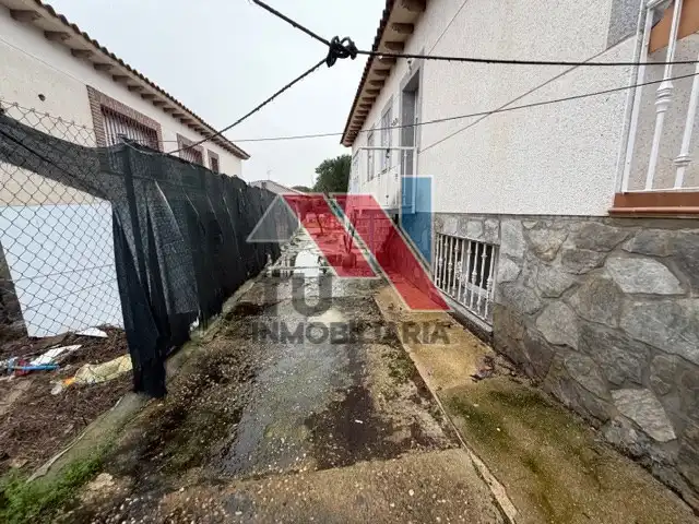 Exterior view of Houses for sale in Huecas  with Storage room, Swimming Pool and Alarm