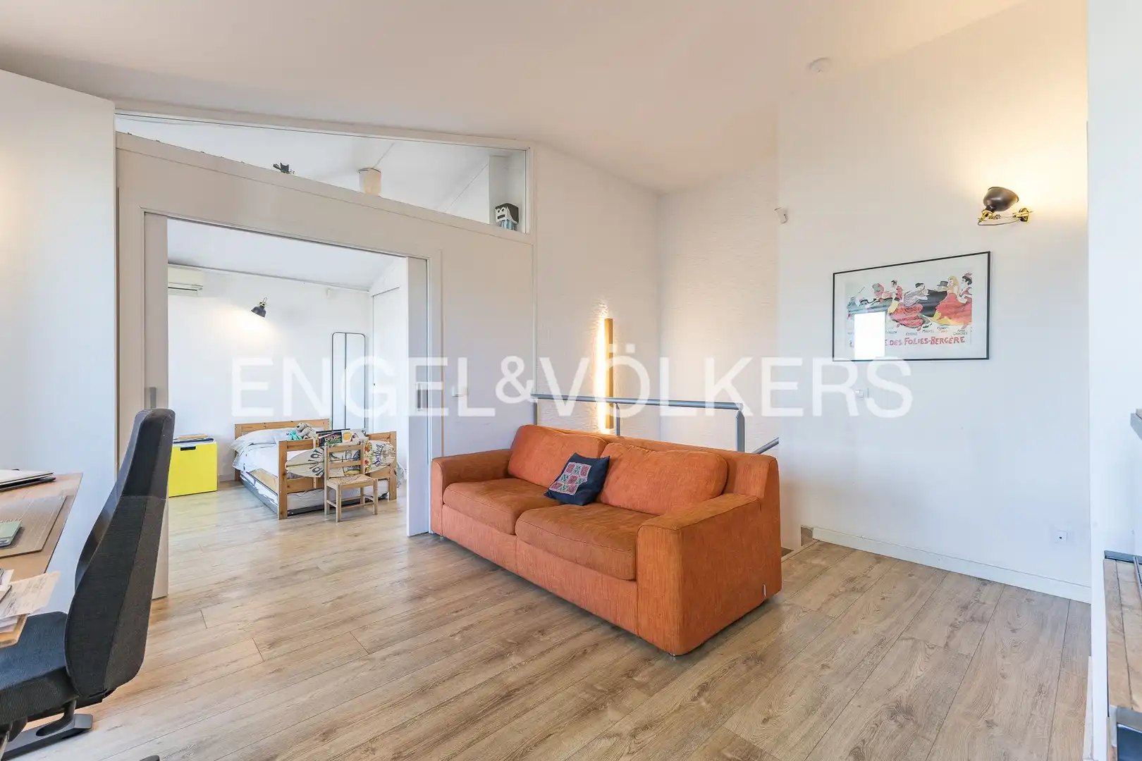 Sala de estar de Ático en venta en Sant Joan Despí con Aire acondicionado, Calefacción y Parquet