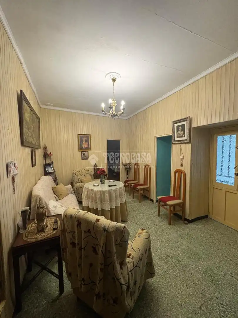 Sala d'estar de Casa o xalet en venda en Marchena amb Traster