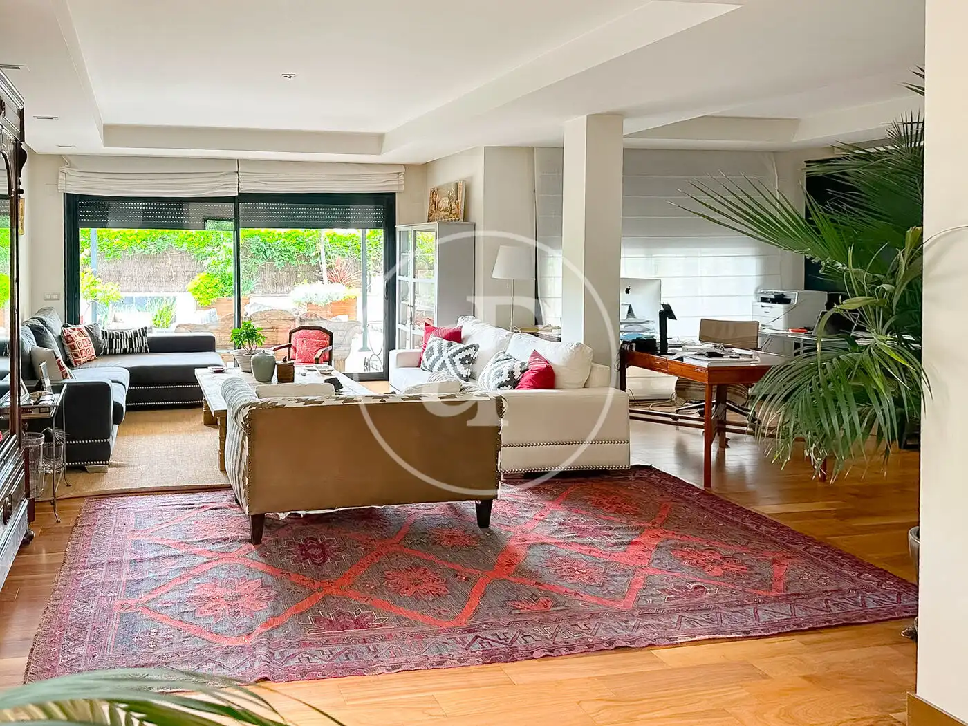 Semi-detached house with pool for sale in Casco Antiguo