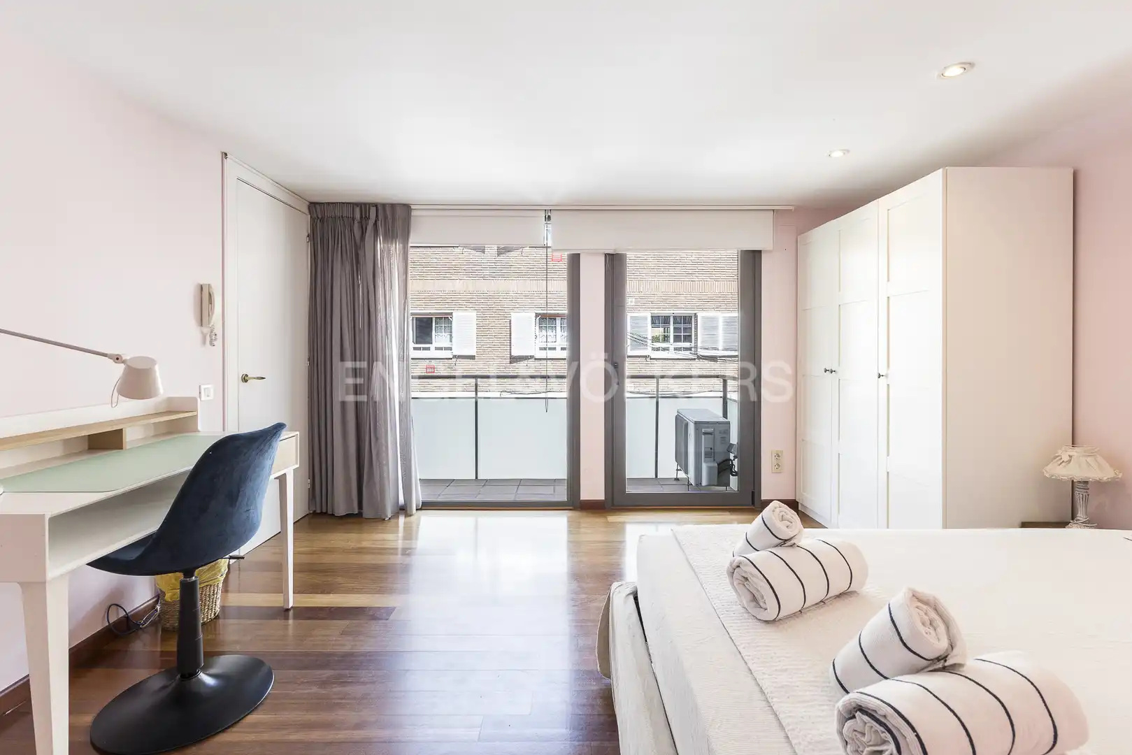 Bedroom of Houses for rent in Barcelona  with Air Conditioner, Heating and Private garden