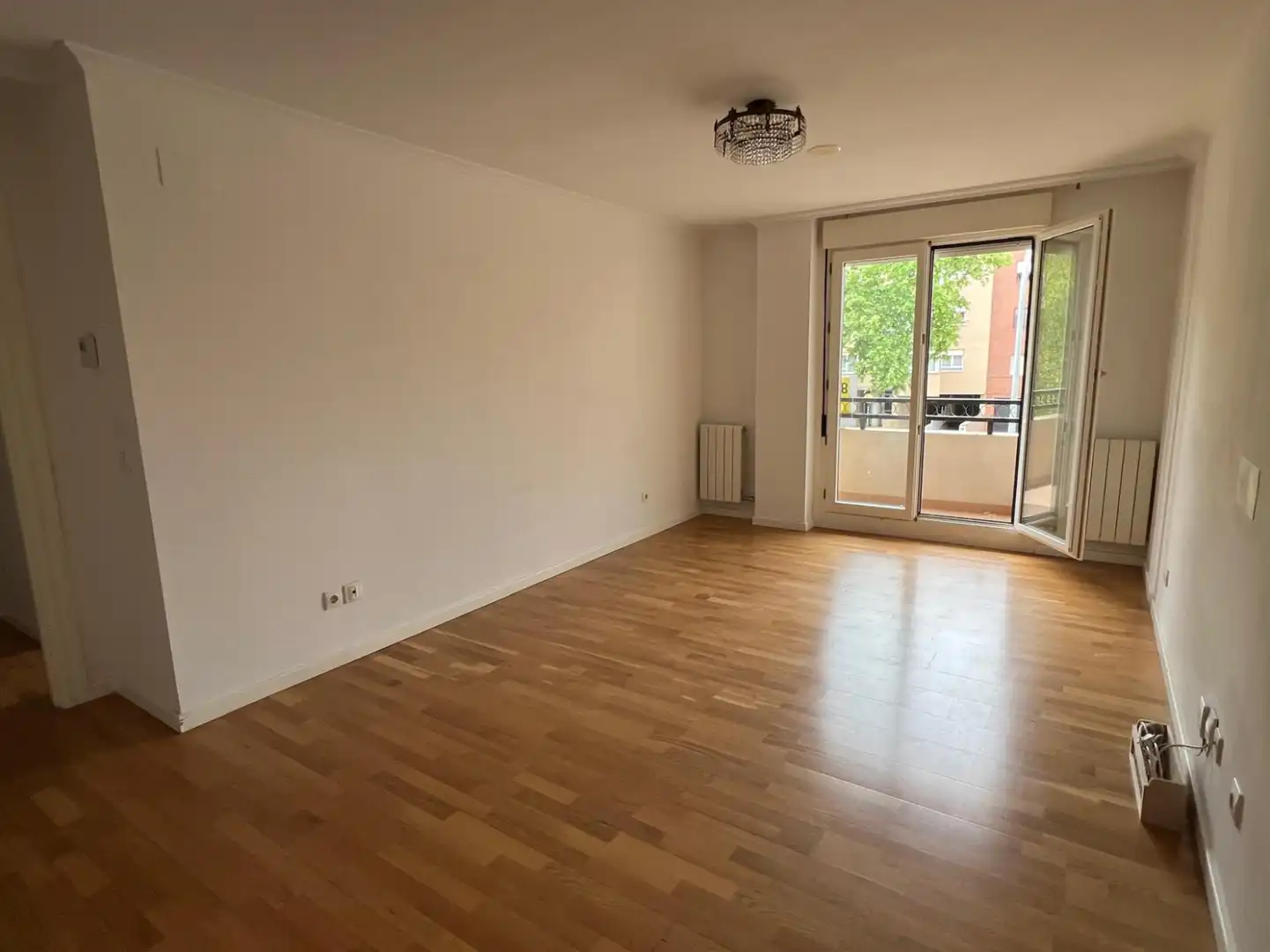 Sala de estar de Piso en venta en  Logroño con Calefacción, Parquet y Terraza