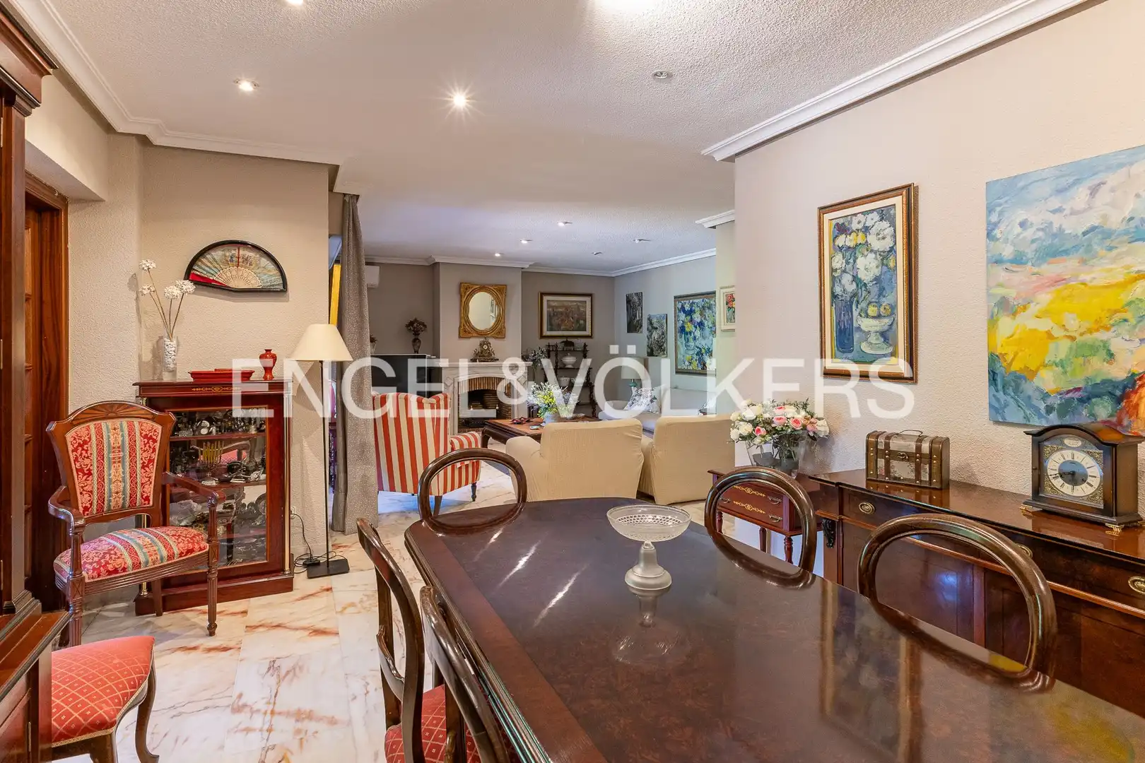 Comedor de Casa o chalet en venta en Pozuelo de Alarcón con Aire acondicionado, Calefacción y Jardín privado