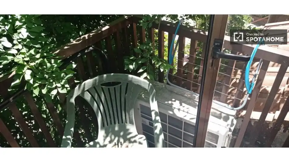 Balcony of Flat for share in Las Rozas de Madrid  with Air Conditioner, Heating and Furnished