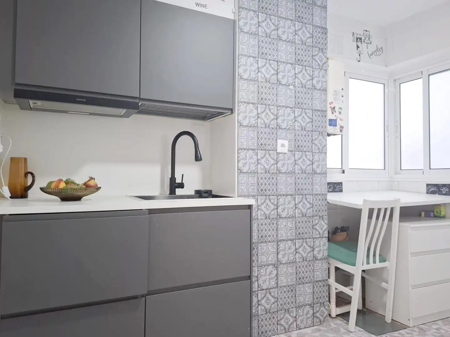 Kitchen of Flat for sale in Málaga  with Air Conditioner and Furnished