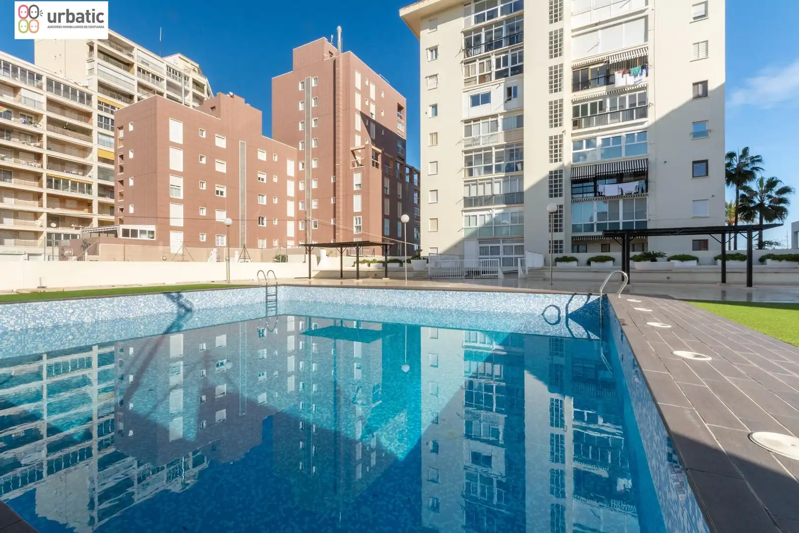 Apartamento con piscina en venta en Paseo MARITIM NEPTU 63, imagen 15