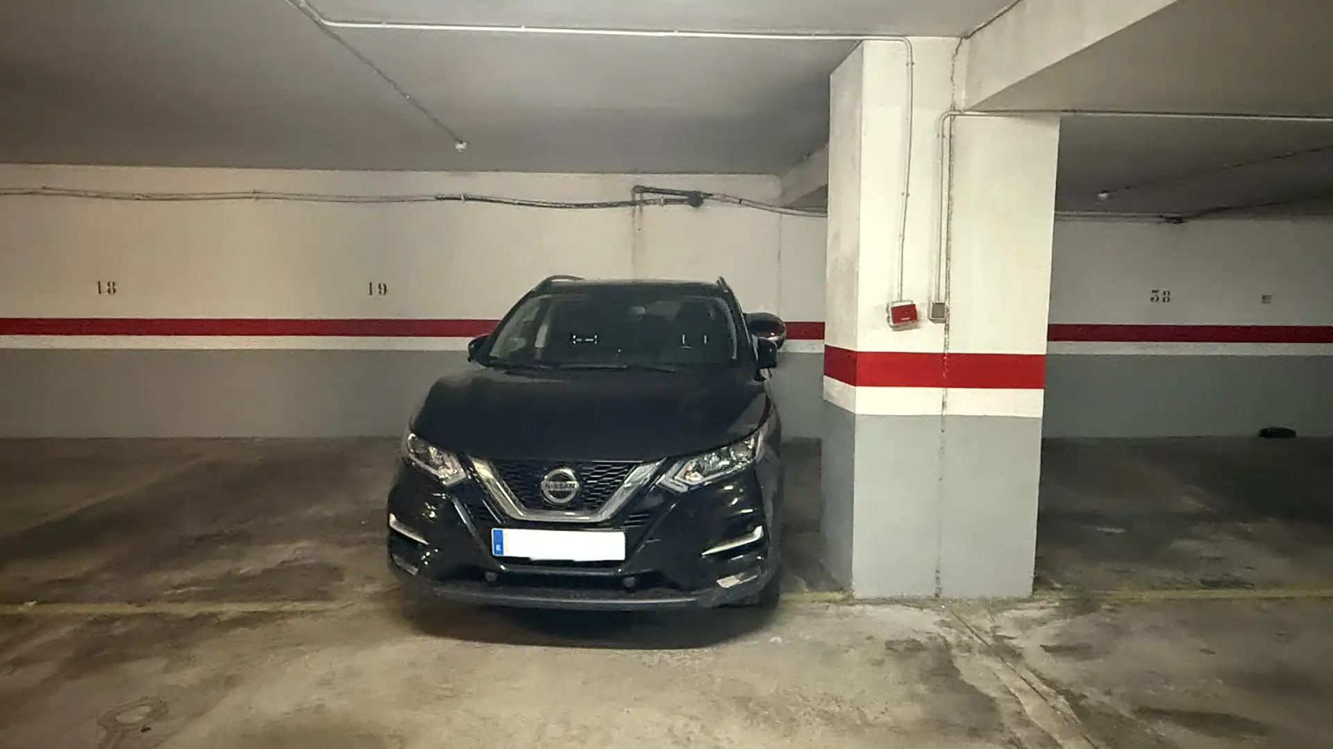 Parking de Piso en venta en Roquetas de Mar con Terraza, Amueblado y Piscina comunitaria