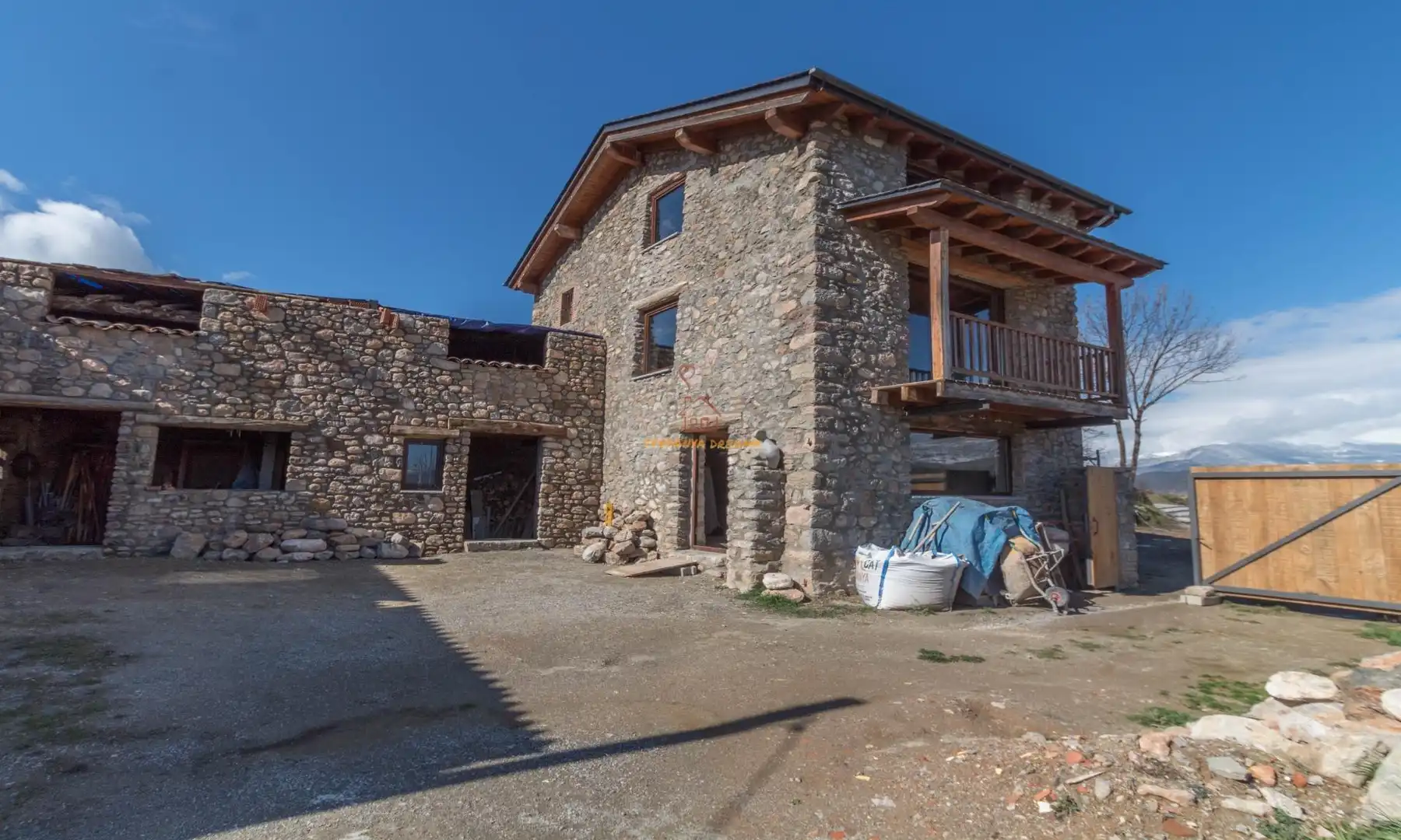 Vista exterior de Casa o xalet en venda en Bellver de Cerdanya amb Jardí privat, Traster i Balcó