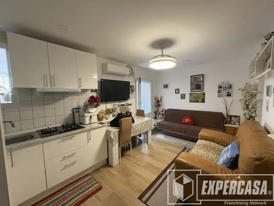 Sala de estar de Piso en venta en Castellón de la Plana / Castelló de la Plana con Aire acondicionado, Parquet y Terraza