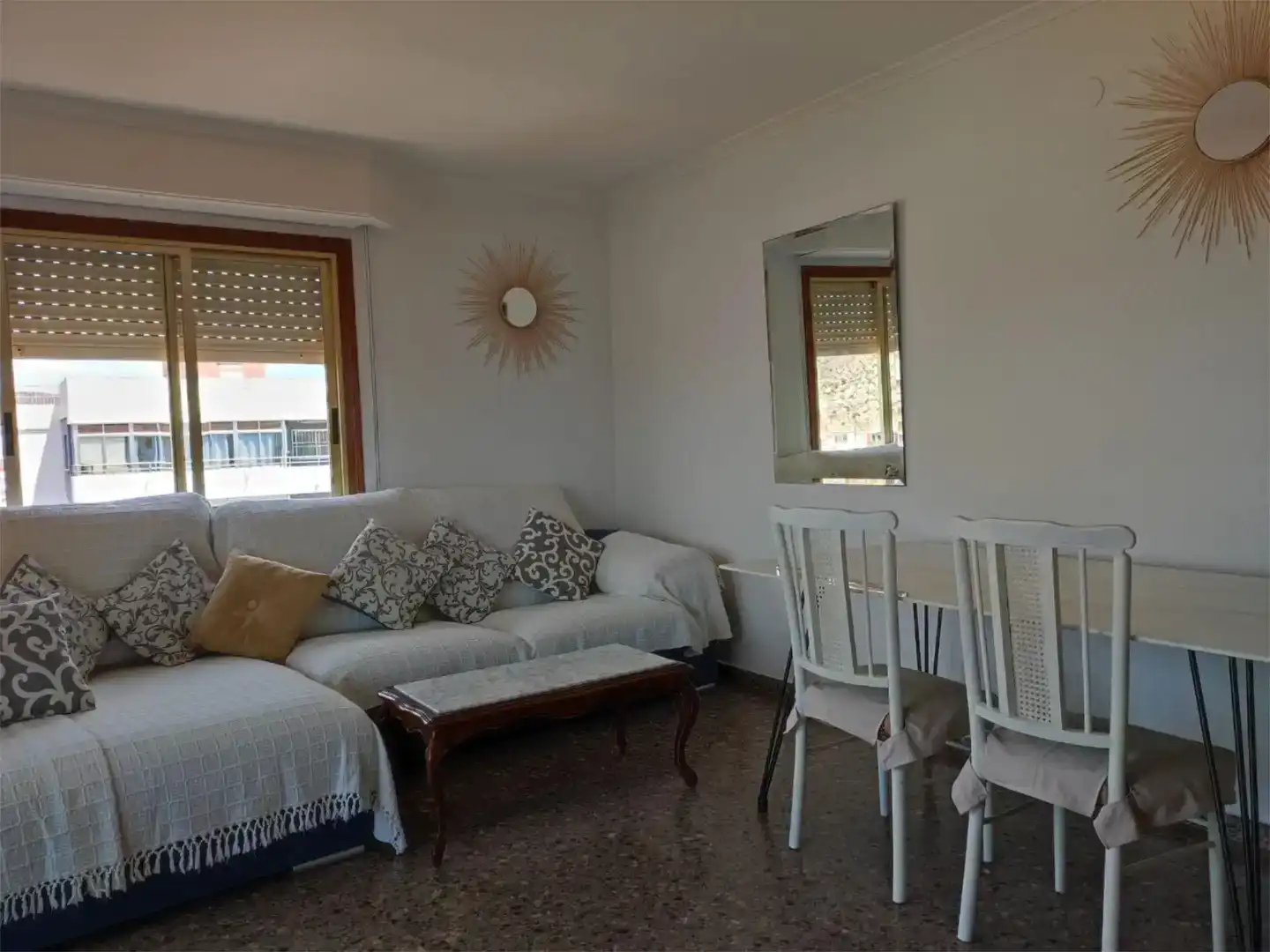 Wohnzimmer von Wohnung zur Miete in Cullera mit Schwimmbad und Balkon