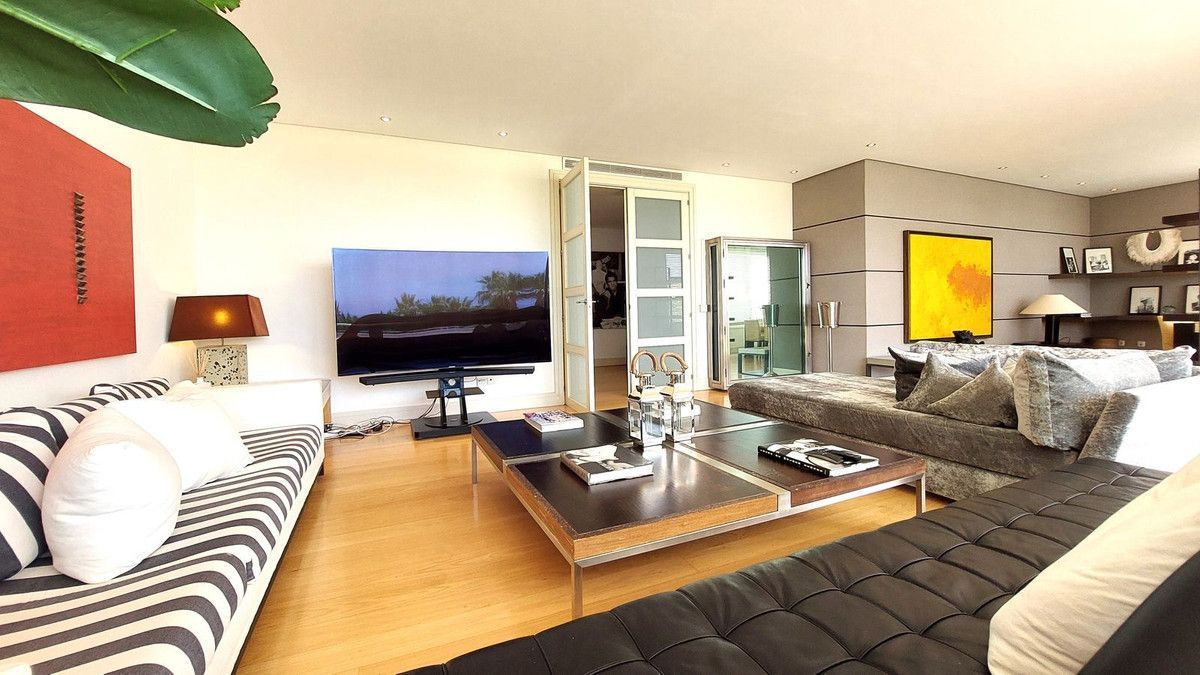 Sala d'estar de Àtic de lloguer en Marbella amb Aire condicionat, Calefacció i Terrassa