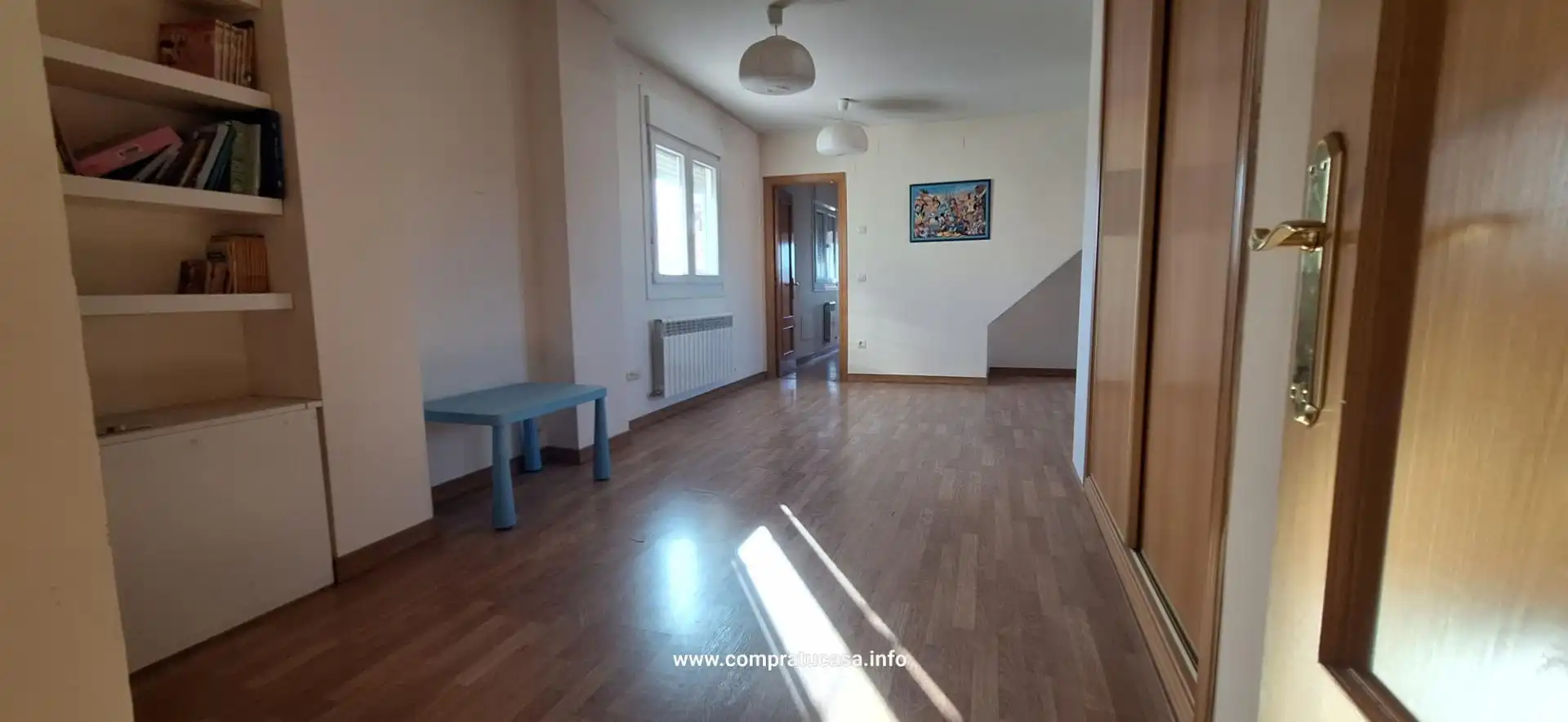 Casa adosada en venta en Calle MISTRAL, Encinillas