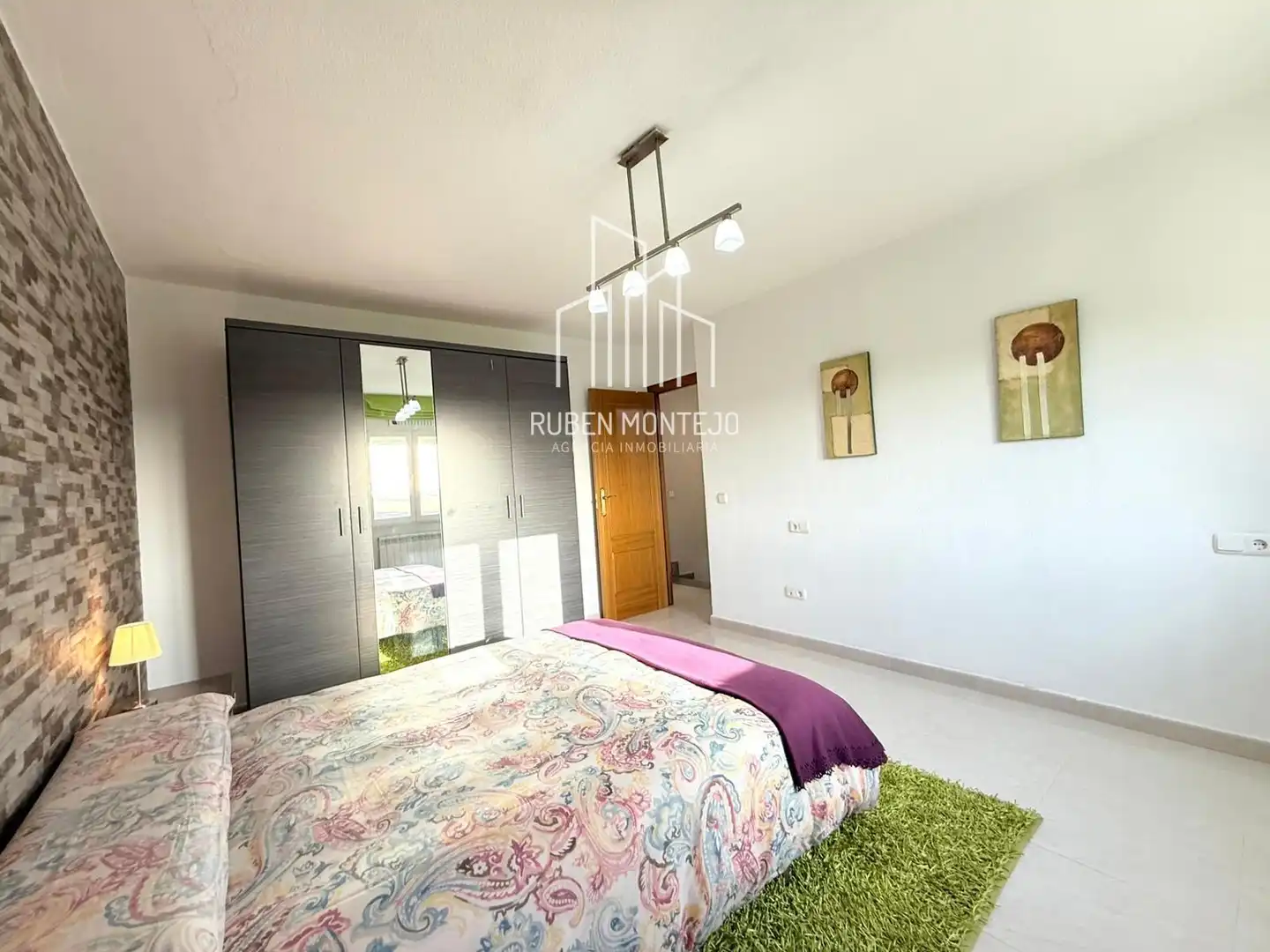 Schlafzimmer von Einfamilien-Reihenhaus zum Verkauf in Matilla de los Caños del Río mit Heizung, Privatgarten und Terrasse