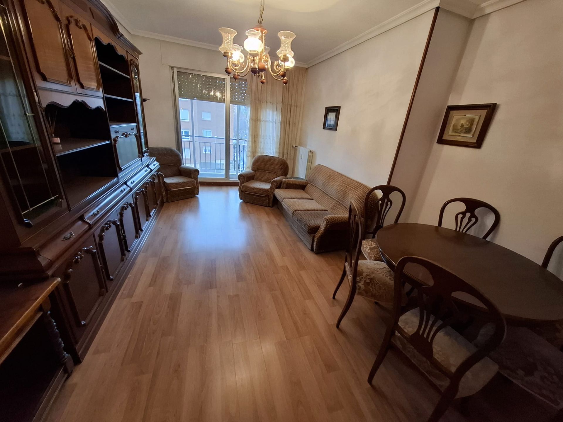 Sala d'estar de Pis en venda en  Logroño amb Calefacció, Moblat i Balcó