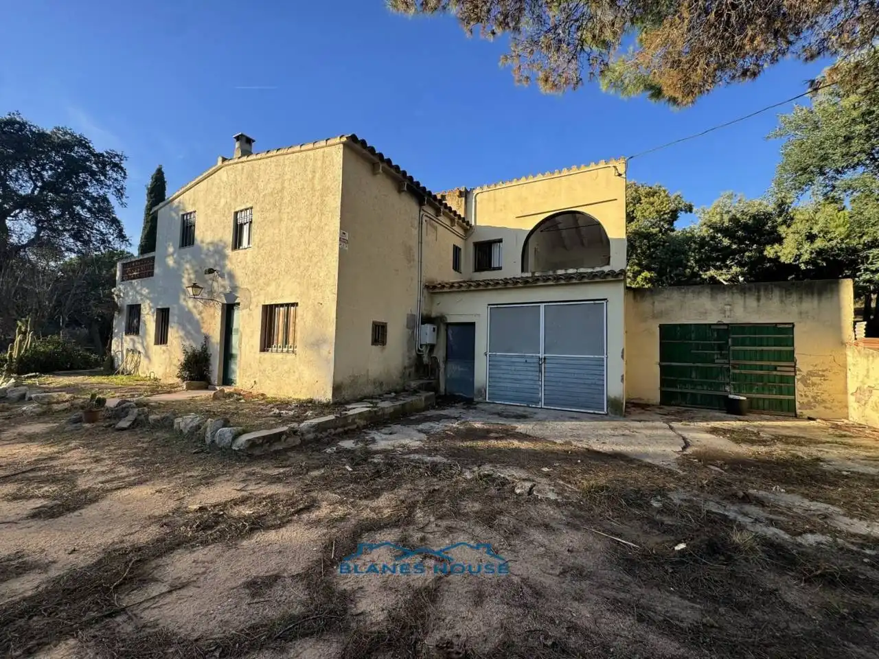 Vista exterior de Finca rústica en venda en Tordera amb Jardí privat