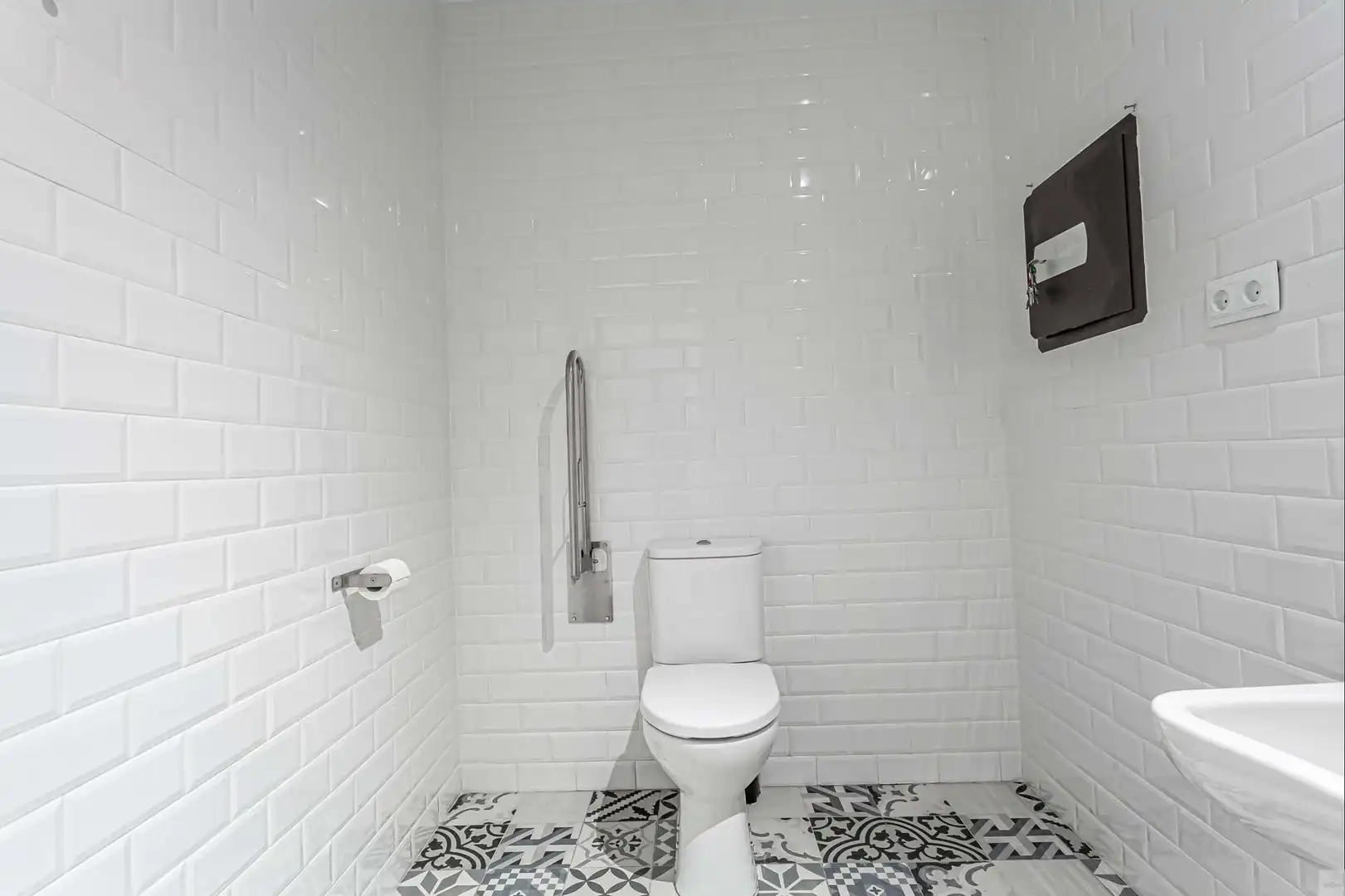Badezimmer von Geschaftsraum zur Miete in Majadahonda
