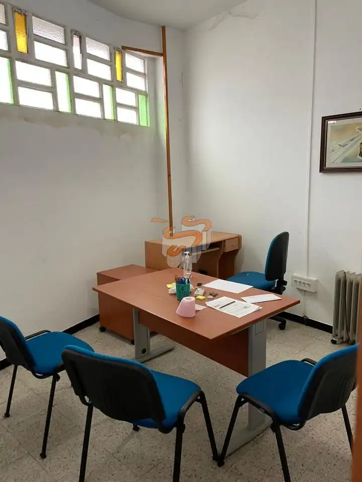 Business premises to rent in A Malata - Catabois - Ciudad Jardín, imagen 5