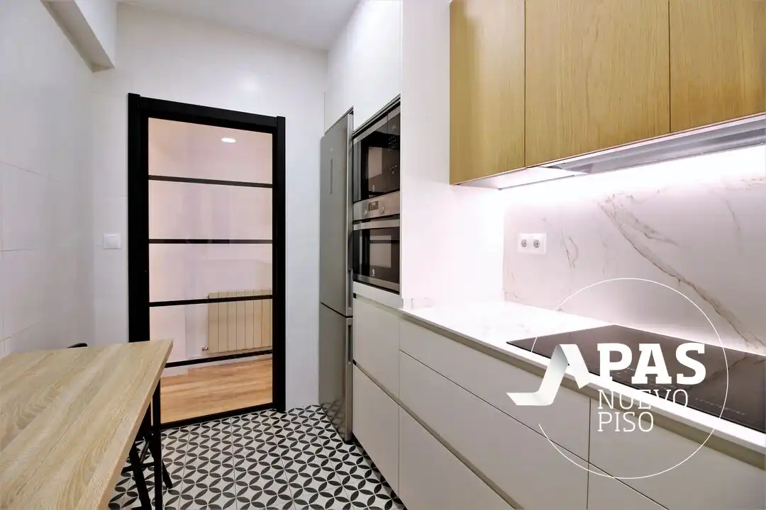 Kitchen of Flat for sale in Centro - Ayuntamiento