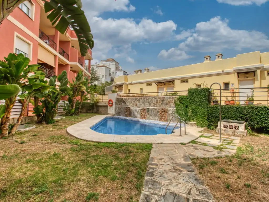 Piscina de Estudio en venta en Rincón de la Victoria con Terraza, Piscina y Piscina comunitaria