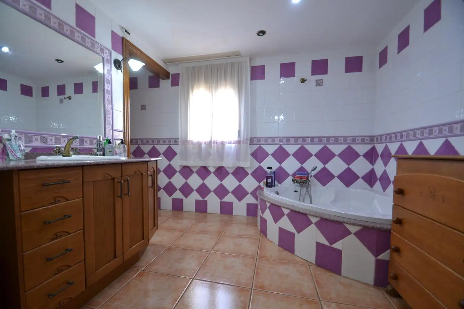 Bany de Casa o xalet en venda en Deltebre amb Aire condicionat, Jardí privat i Terrassa