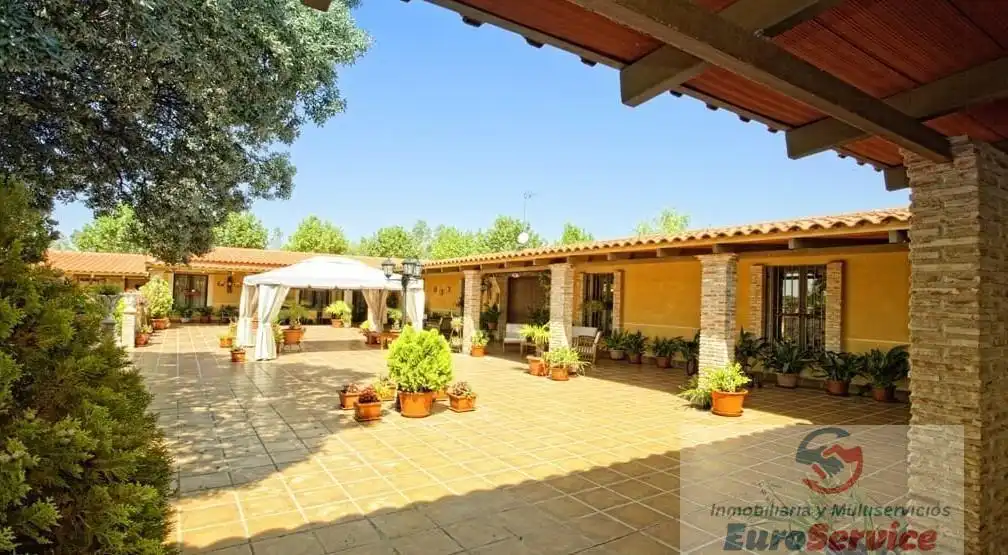 Finca rústica en venta en Castillo Campodón