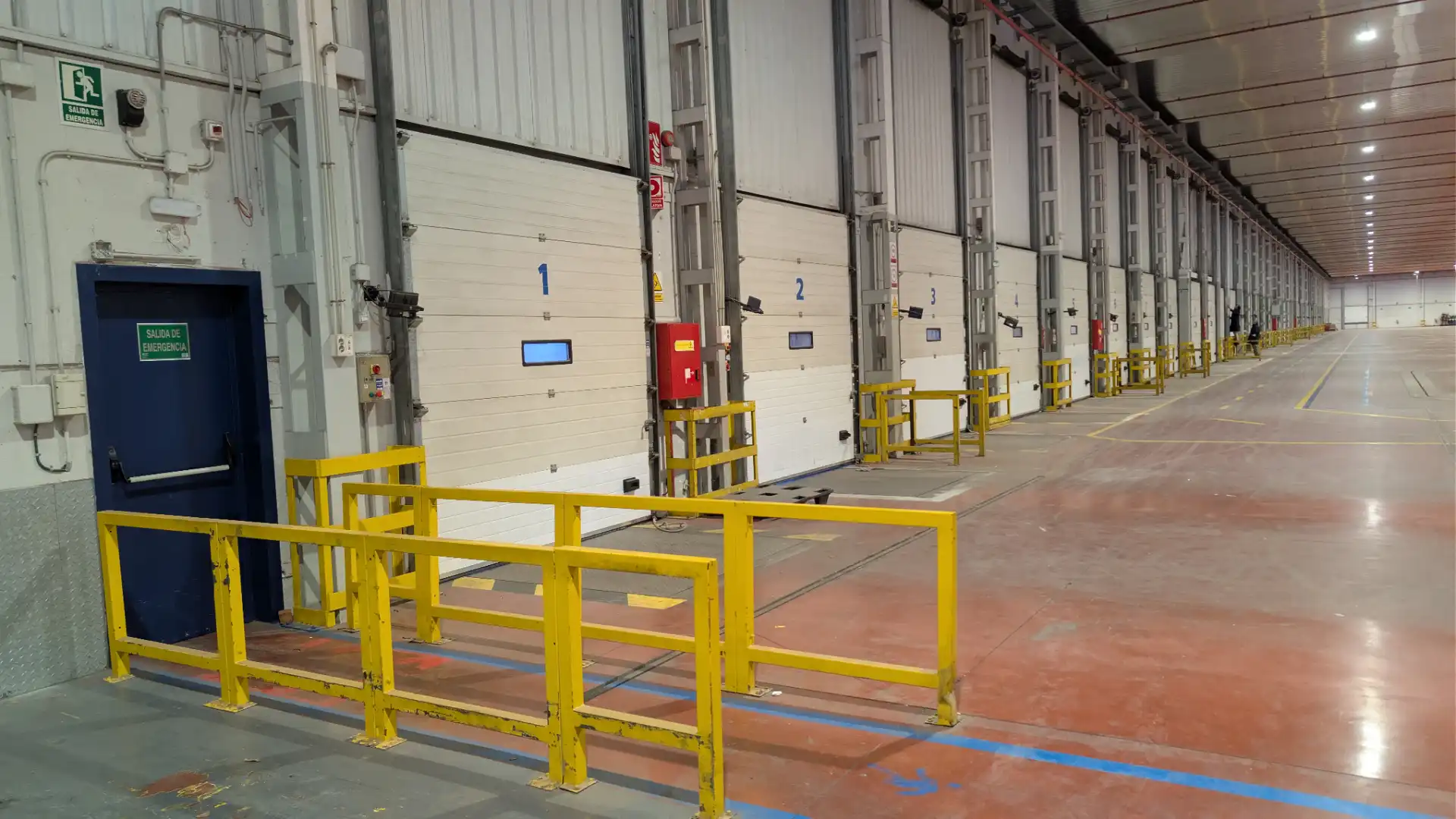 Nau industrial de lloguer en Zaragoza amb Calefacció i Alarma