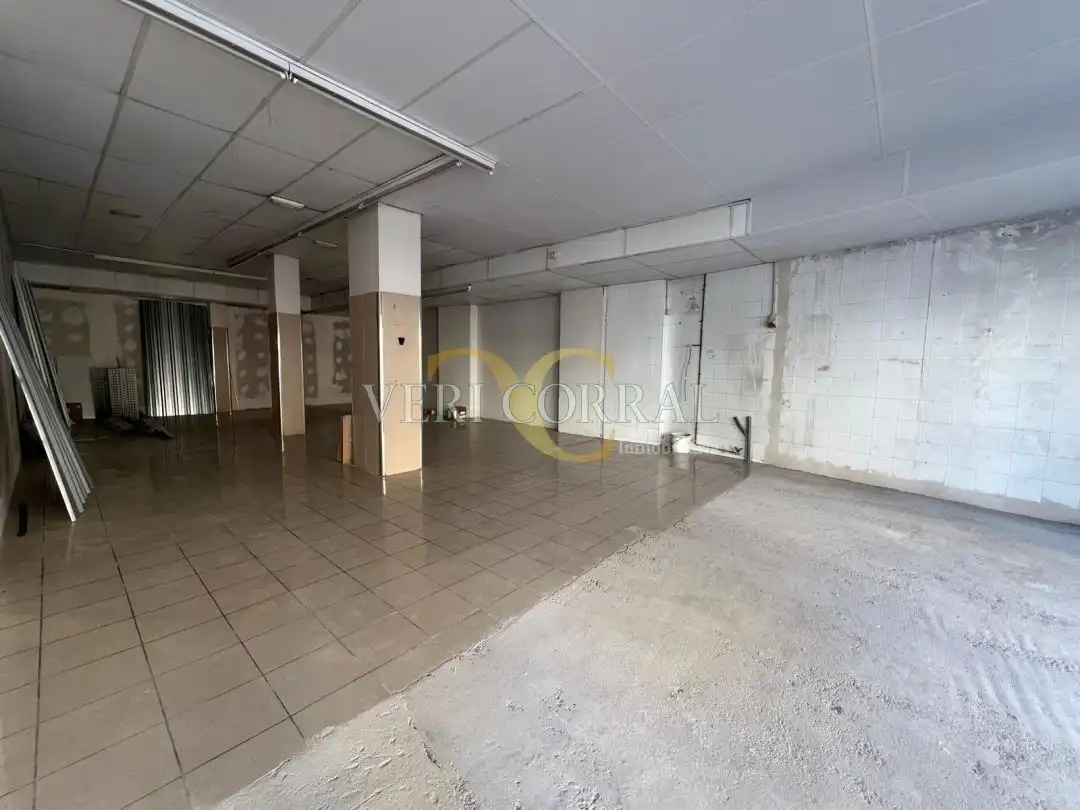 Business premises to rent in Calle Román Romano, imagen 3