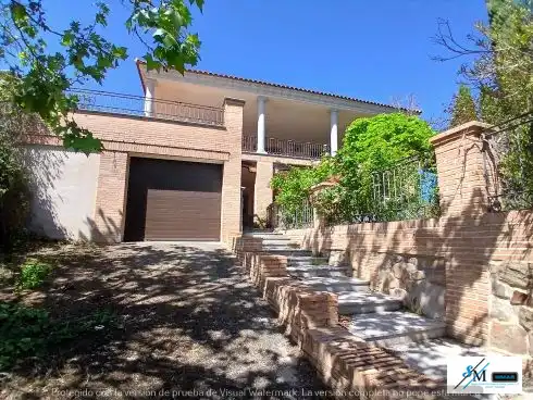 Vista exterior de Casa o chalet en venta en Layos con Jardín privado