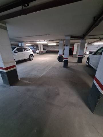 Garaje en Venta en Carrer d'Enric Borràs en Banyeres