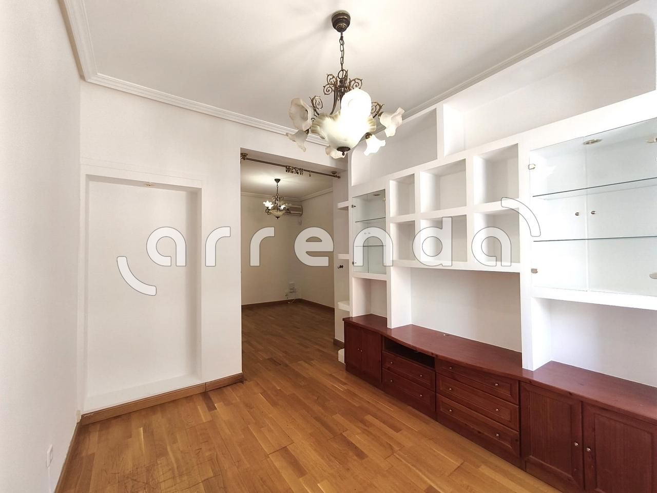 Sala de estar de Piso en venta en  Madrid Capital con Aire acondicionado
