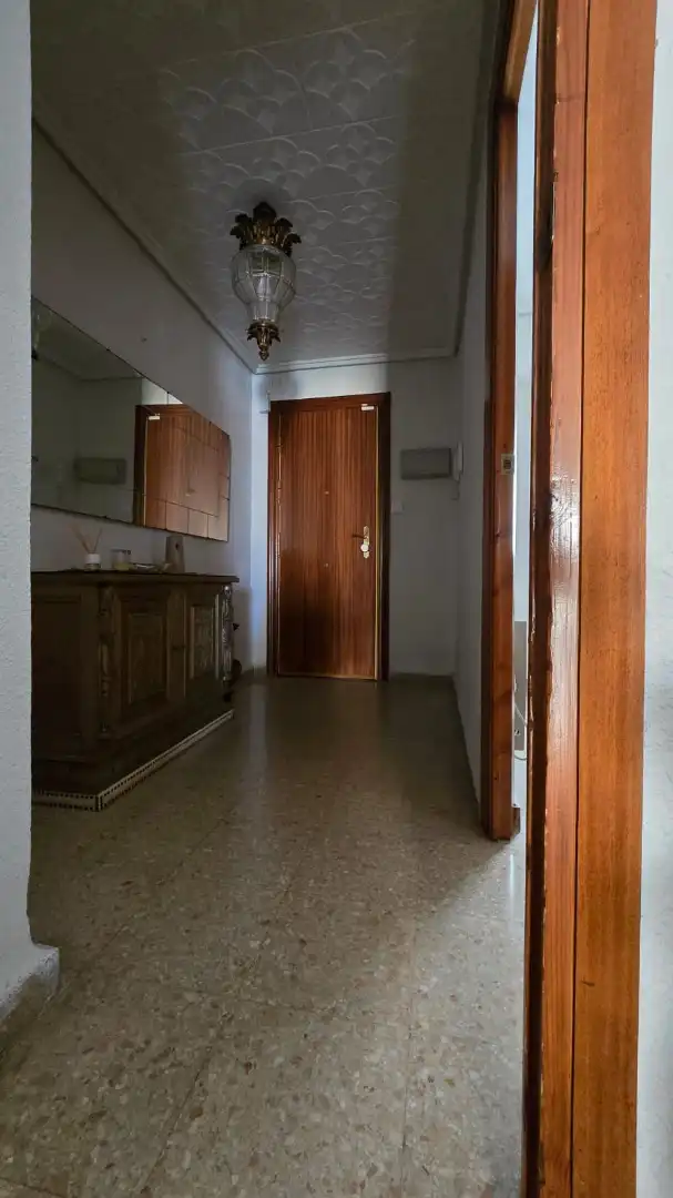 Flat for rent in Valencia  with Air Conditioner, Heating and Oven