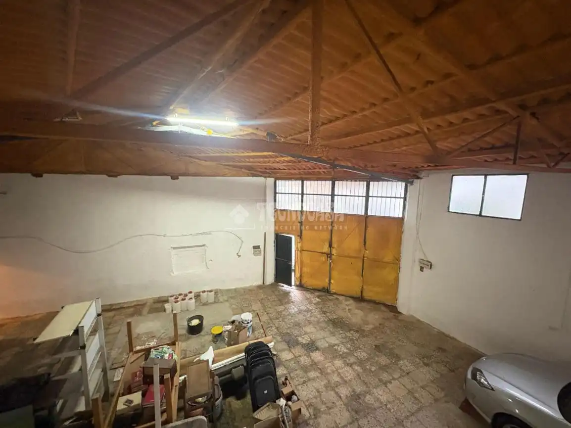 Local comercial en venda a Andújar, imagen 2