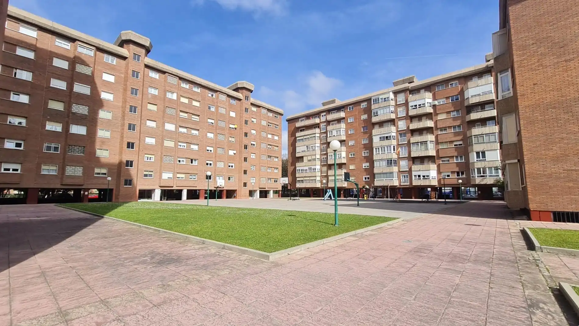 Vista exterior de Pis en venda en Valladolid amb Traster